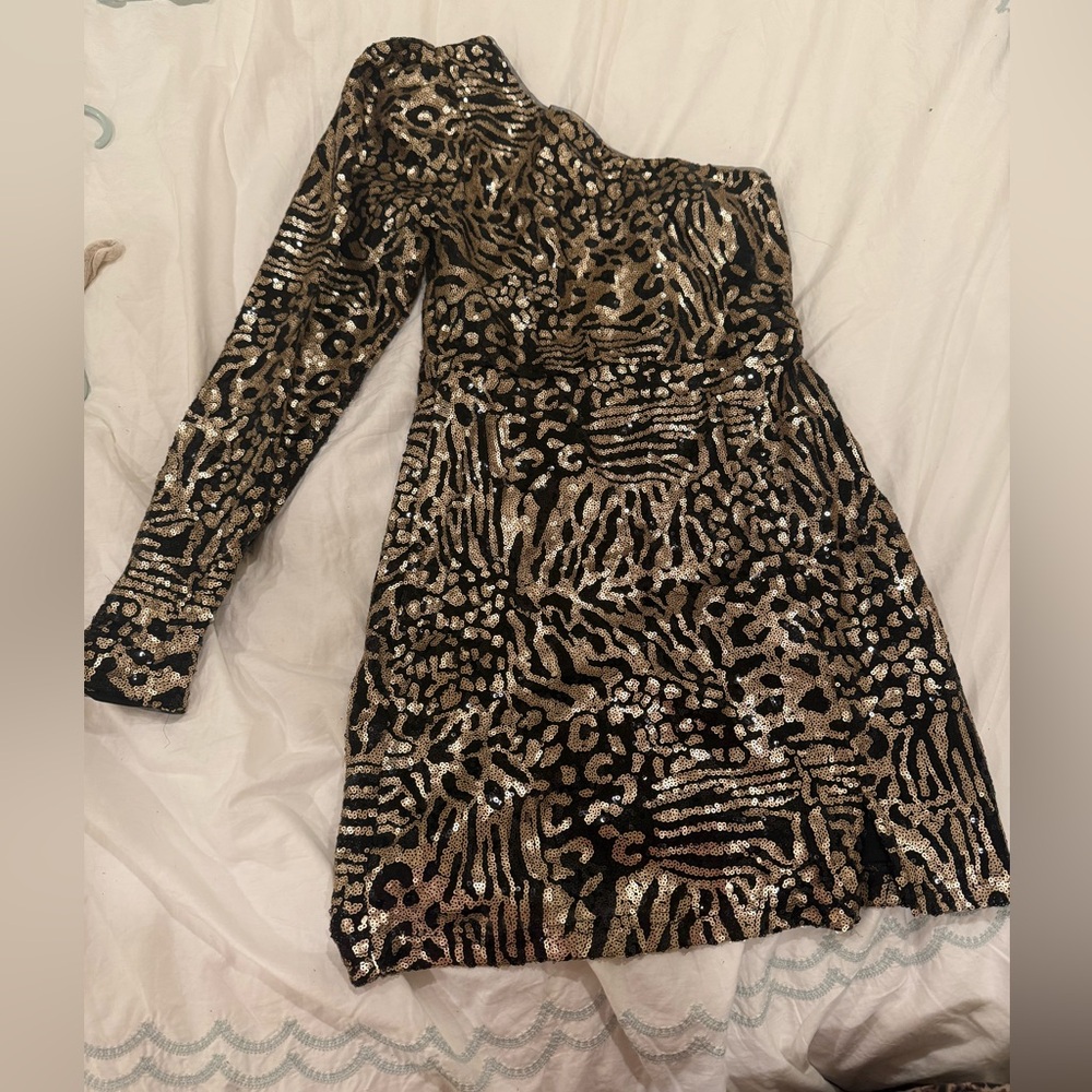 Lulus sparkle dress